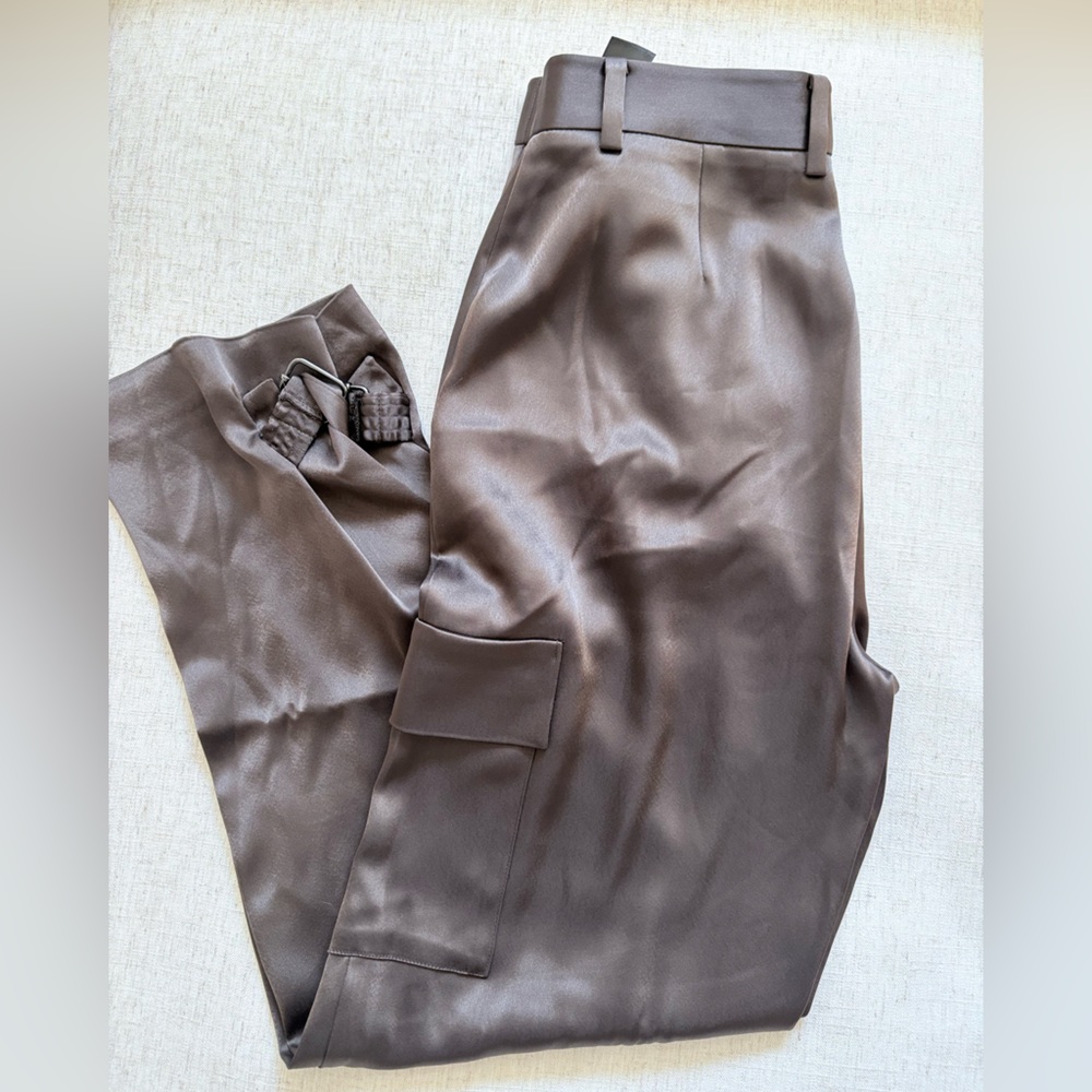 Aritzia Women's Brown Trousers